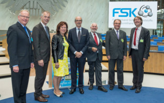 Extraordinary panel guests for FSK political discussion in the old Bundestag